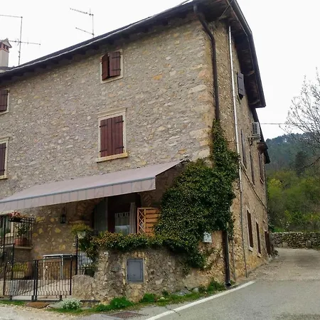 Modena Apartment Costermano